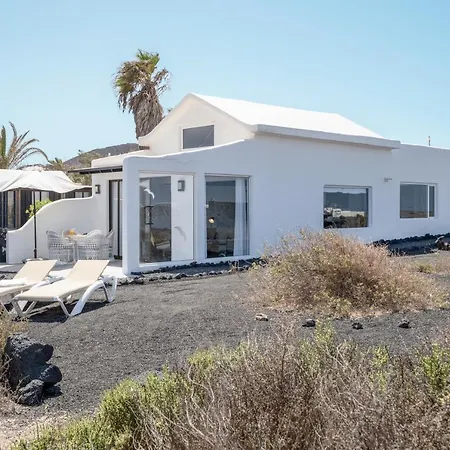 El Loft Holiday home Famara